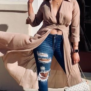 Stylish brunch blouse. Size L. Boohoo.